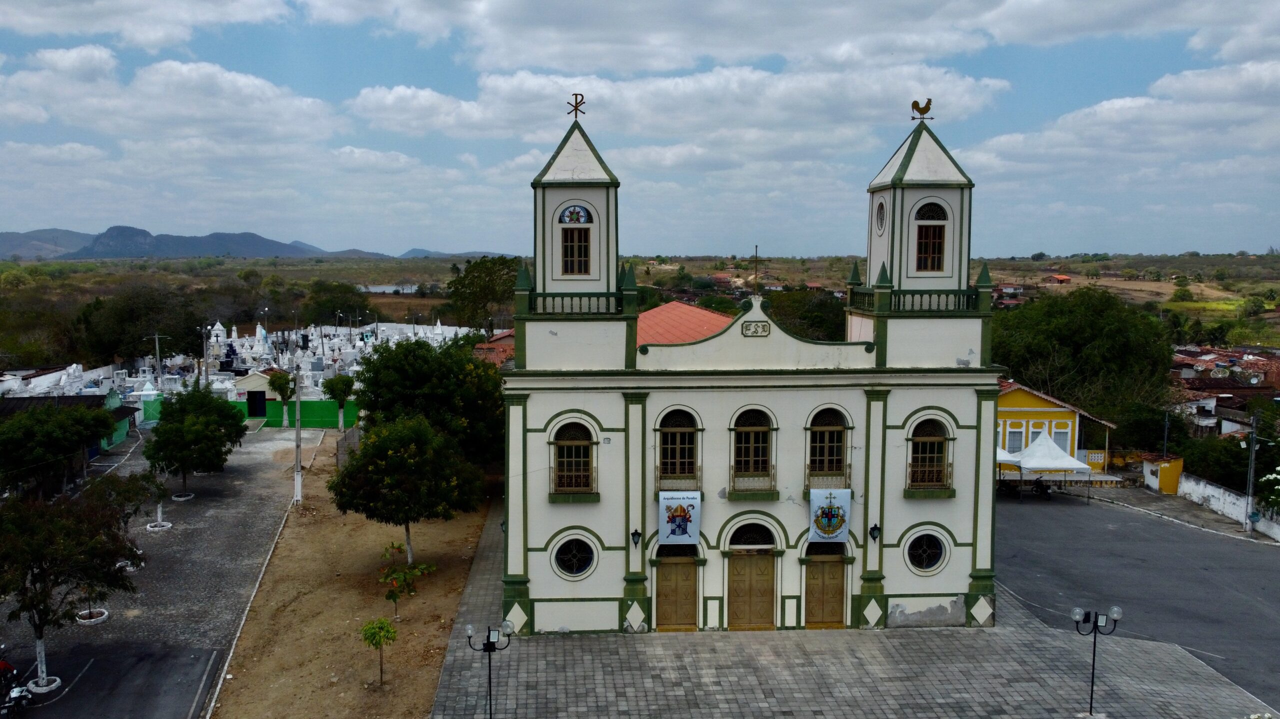 Mogeiro: A Terra do Amendoim e da Fé Inabalável