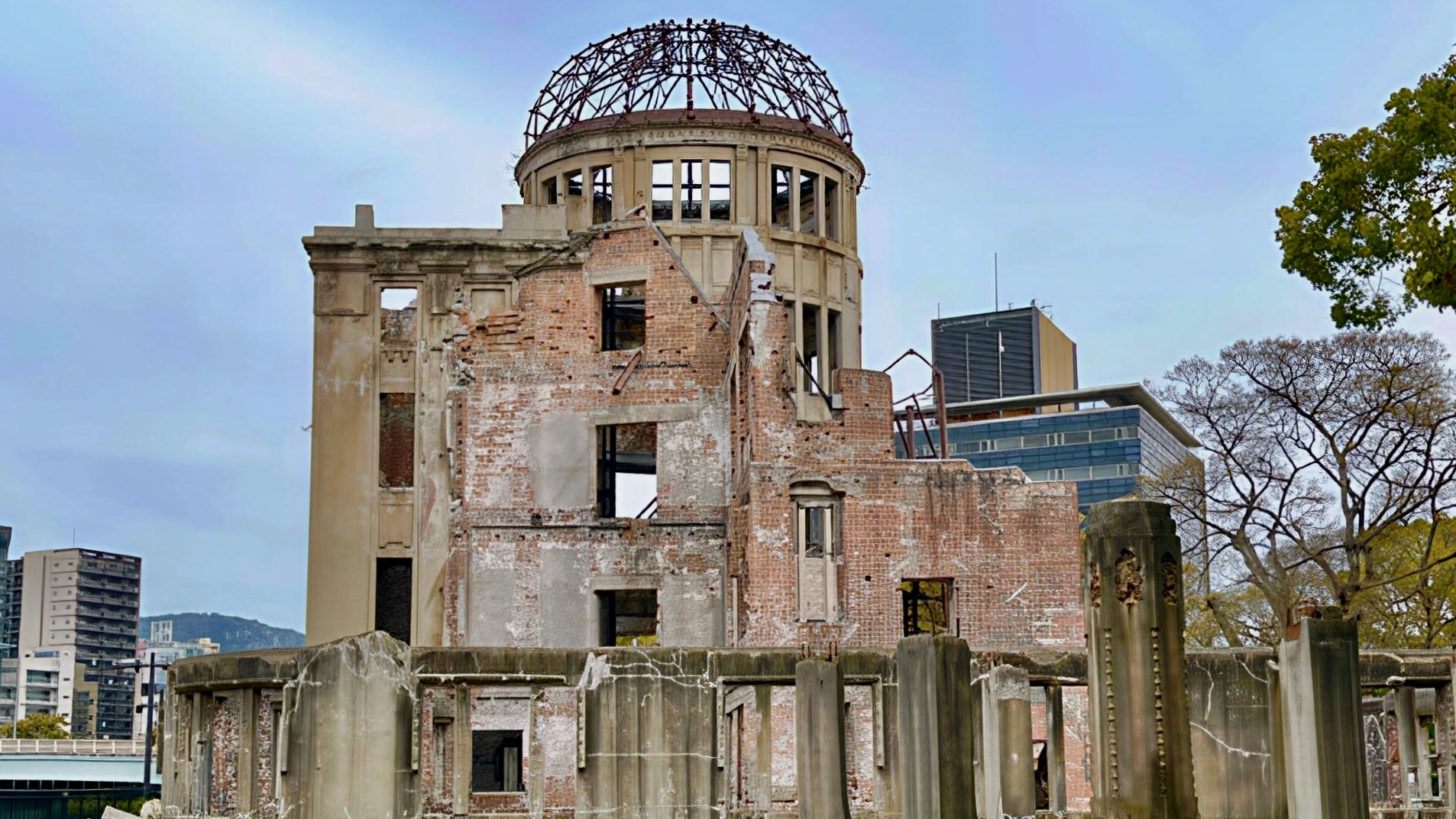 Reflexões no Domo da Bomba sobre Hiroshima, mon amour