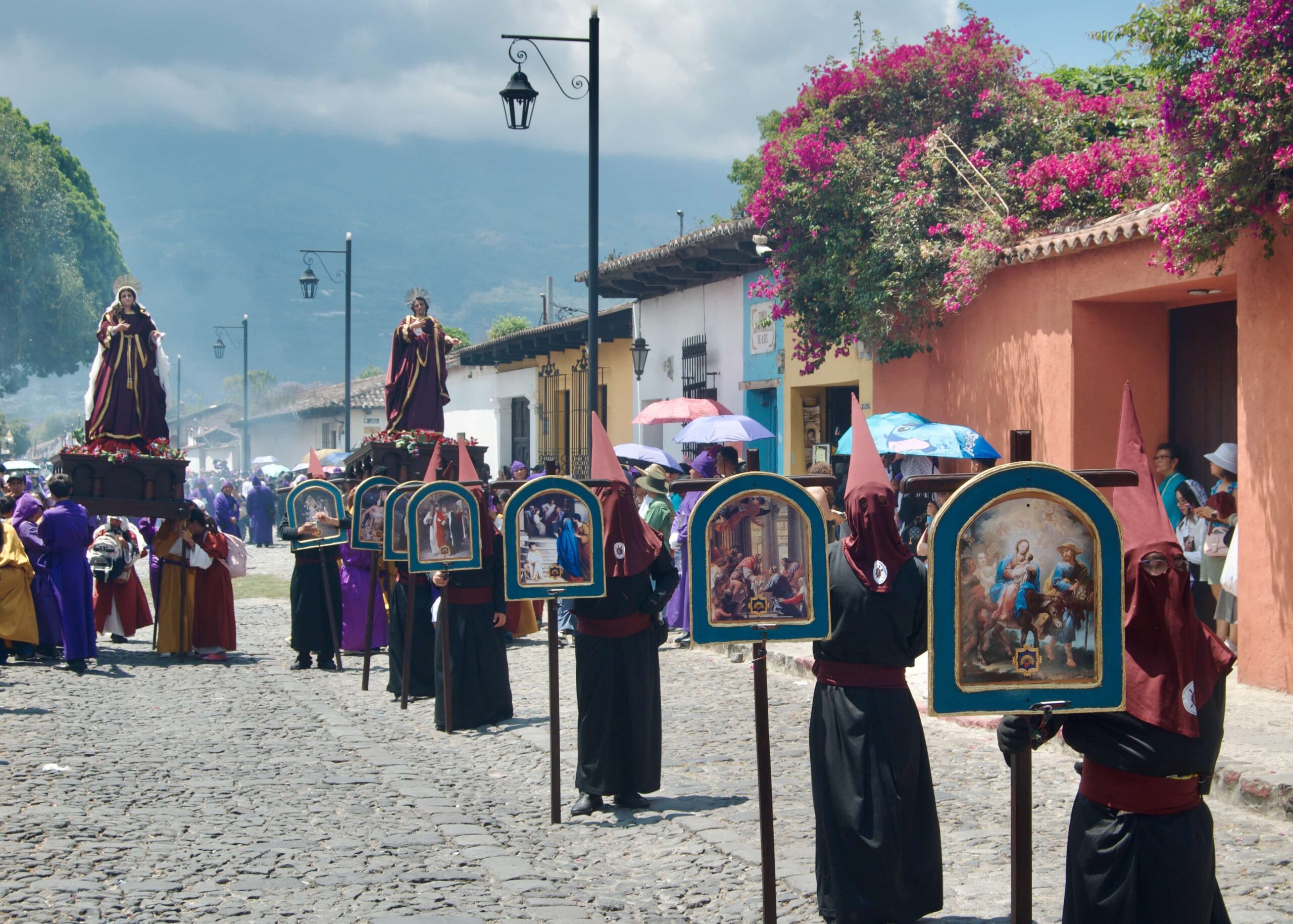 Guatemala: Donde la Fe Une lo que la Realidad Separa